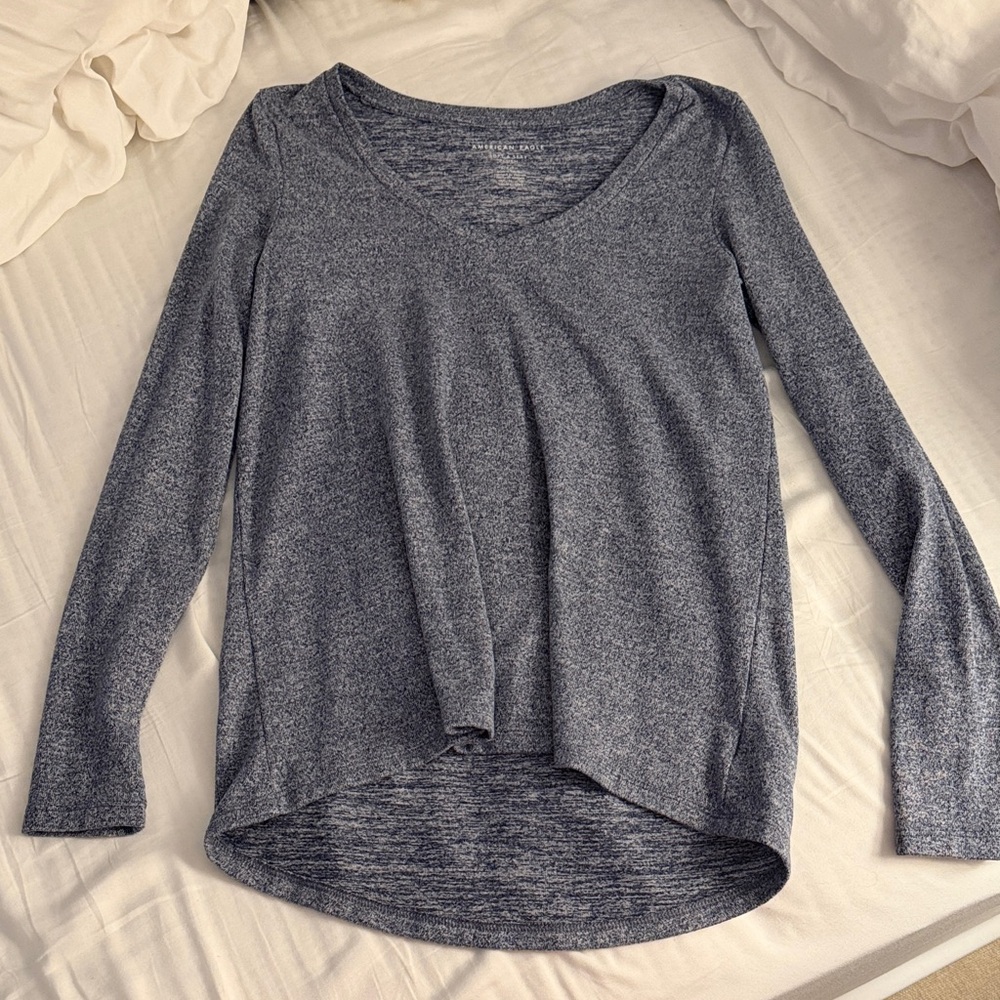 aeo vneck longsleeve